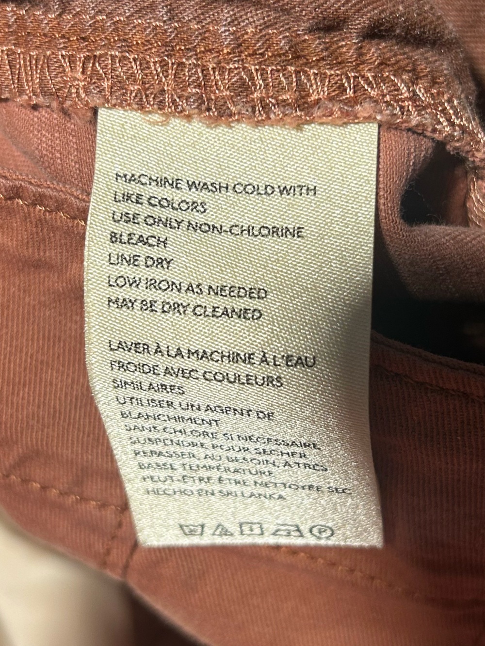 Anthropologie Pilcro High-Rise Cargo Bermuda Cargo Shorts in Rust - Size 29 - Picture 7 of 7